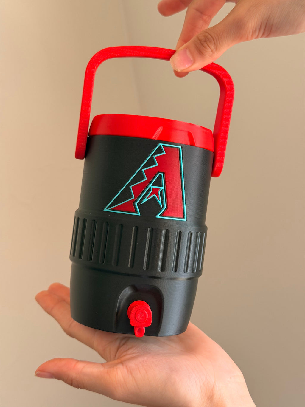 Arizona Diamondbacks Fan Koozie – Enfriador de Lata 355ml Impreso en 3D