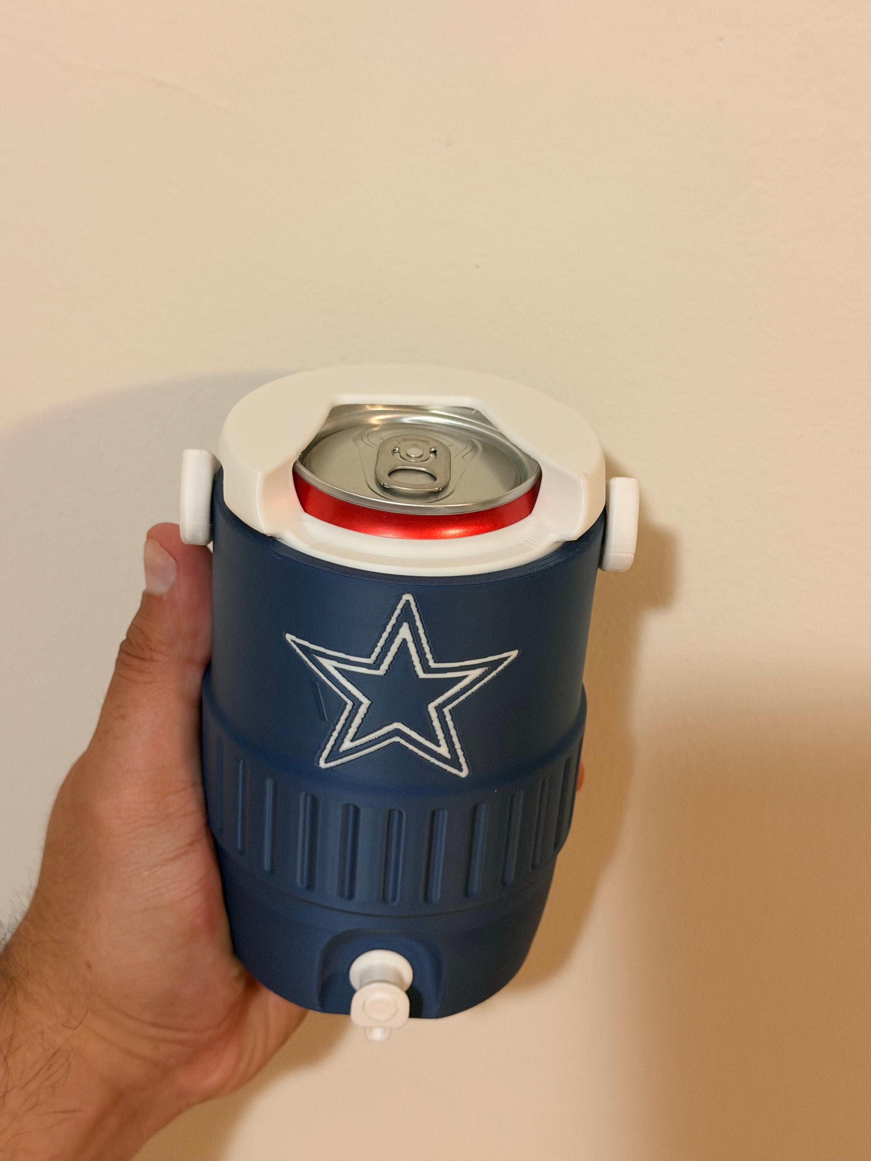 Dallas cowboys Fan Koozie – porta latas Latas355ml Impreso en 3D