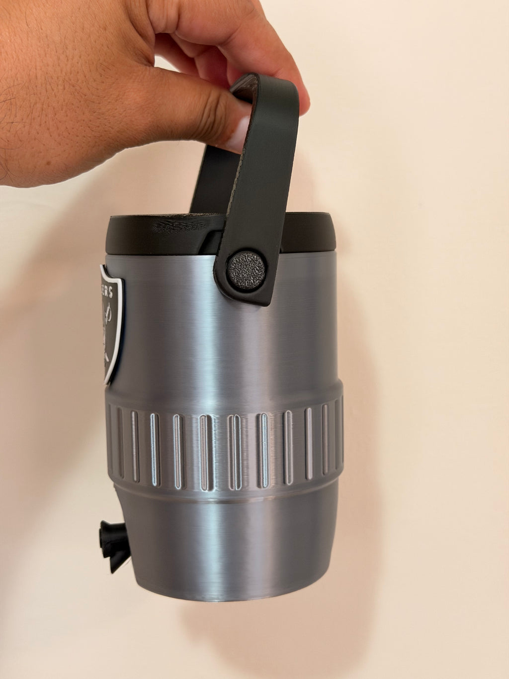 Las Vegas Raiders Fan Koozie – Enfriador de Lata 355ml Impreso en 3D