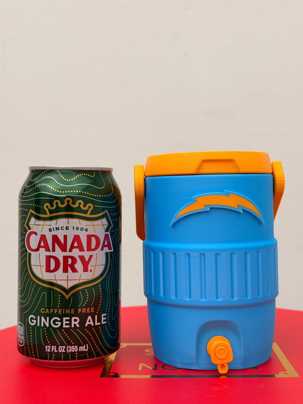 Los Angeles Chargers Fan Koozie – Enfriador de Lata 355ml Impreso en 3D