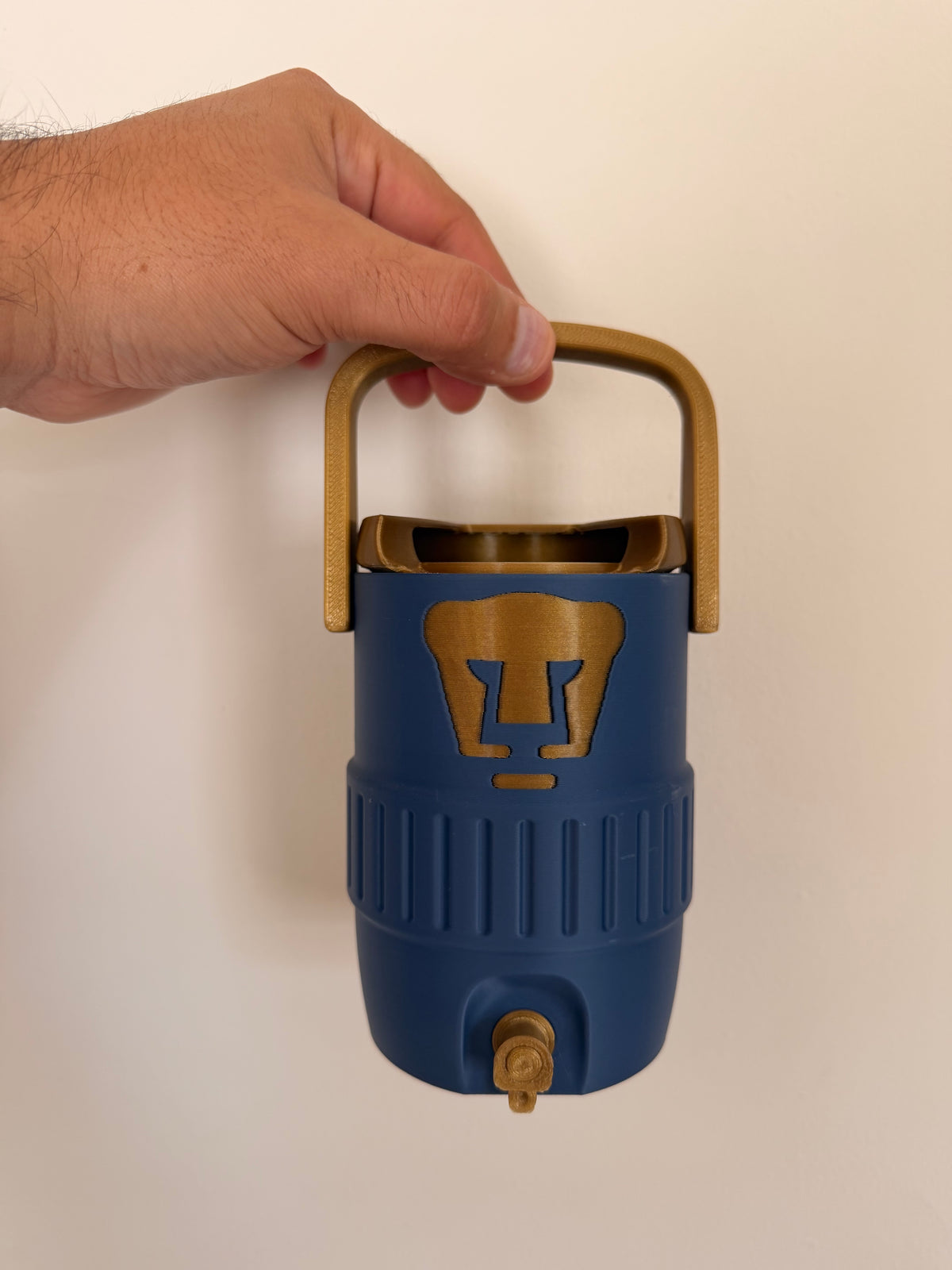 Porta latas Pumas – Liga MX