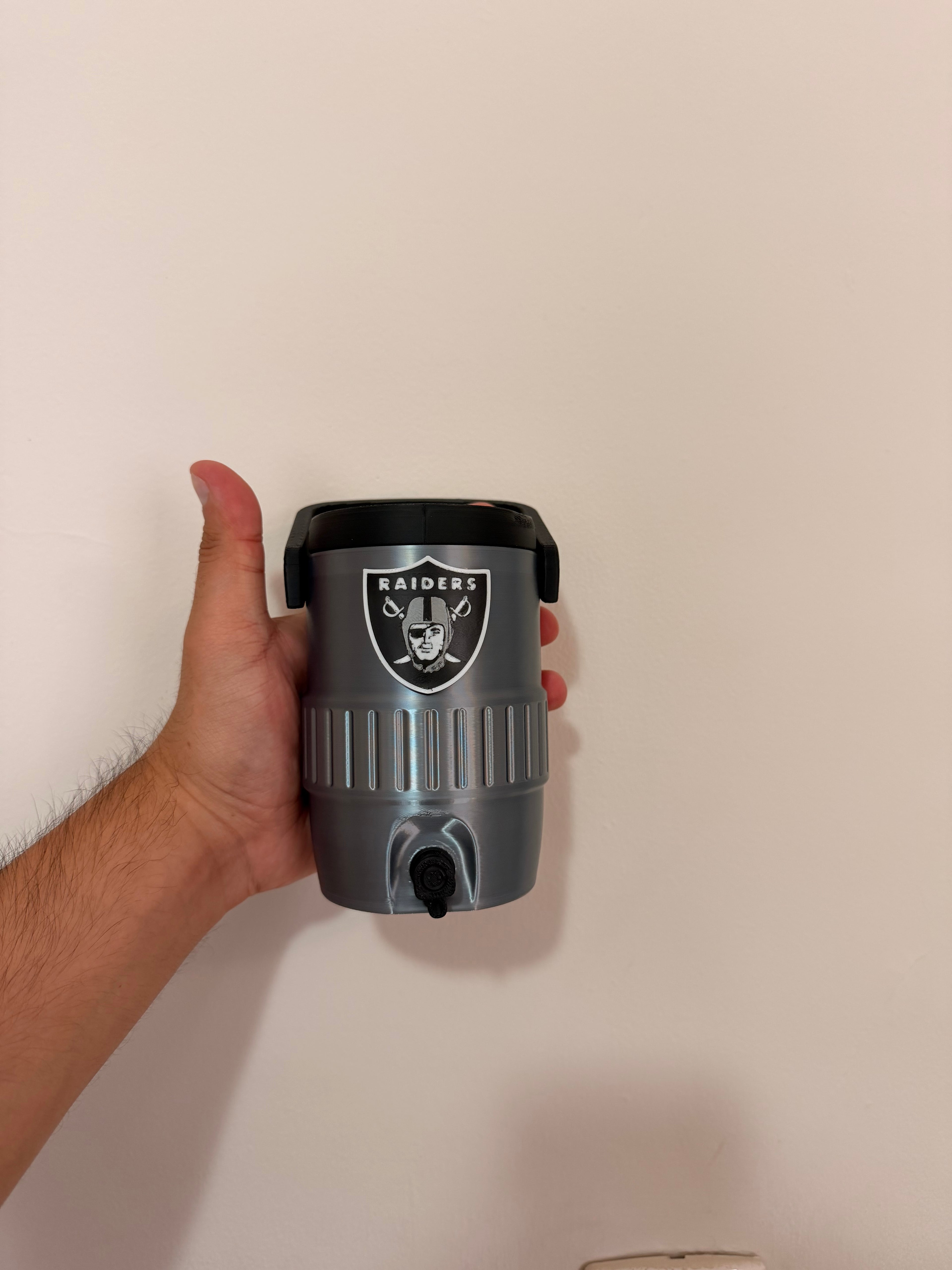 Las Vegas Raiders Fan Koozie – Enfriador de Lata 355ml Impreso en 3D