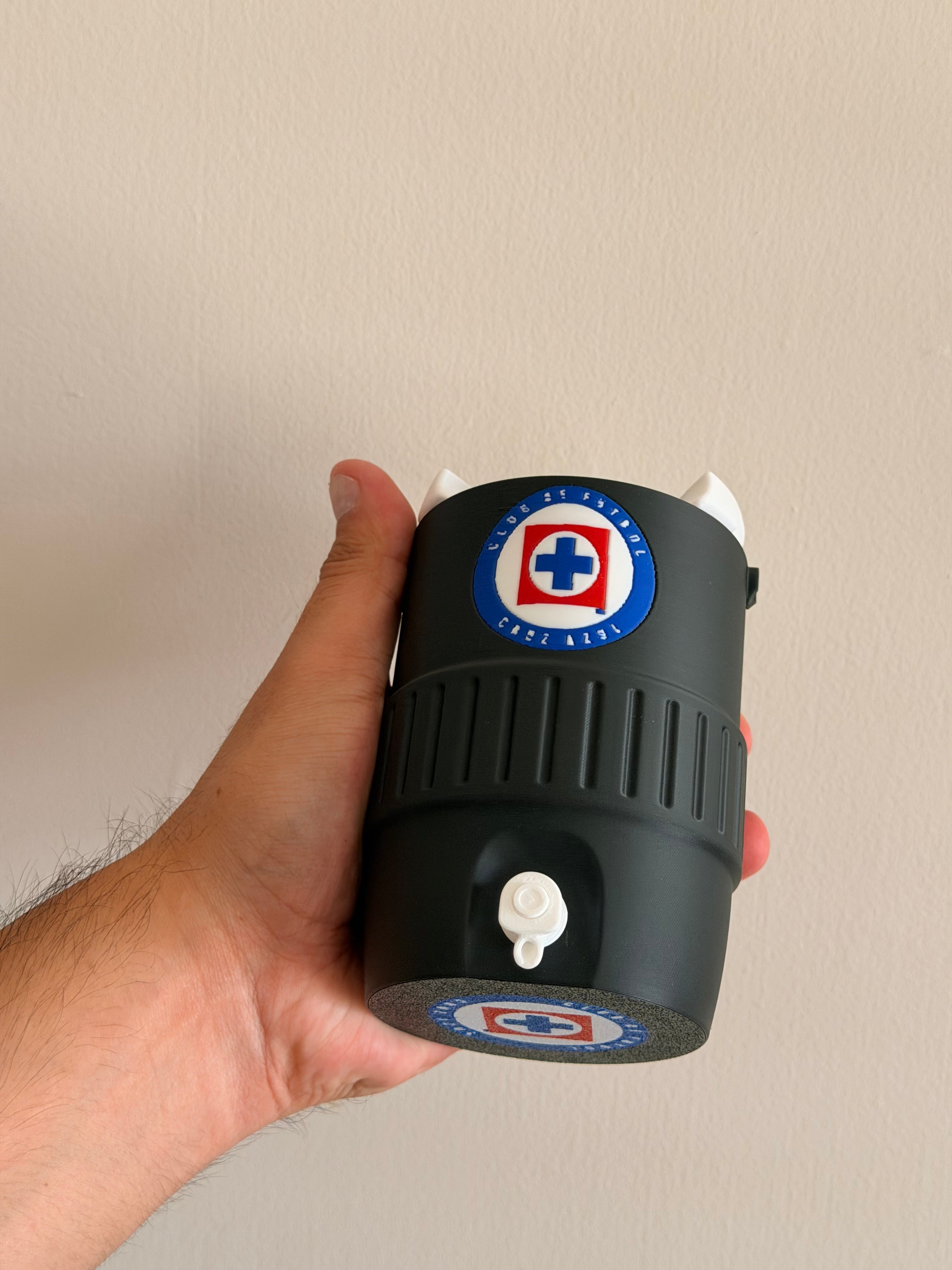 Porta latas cruz azul