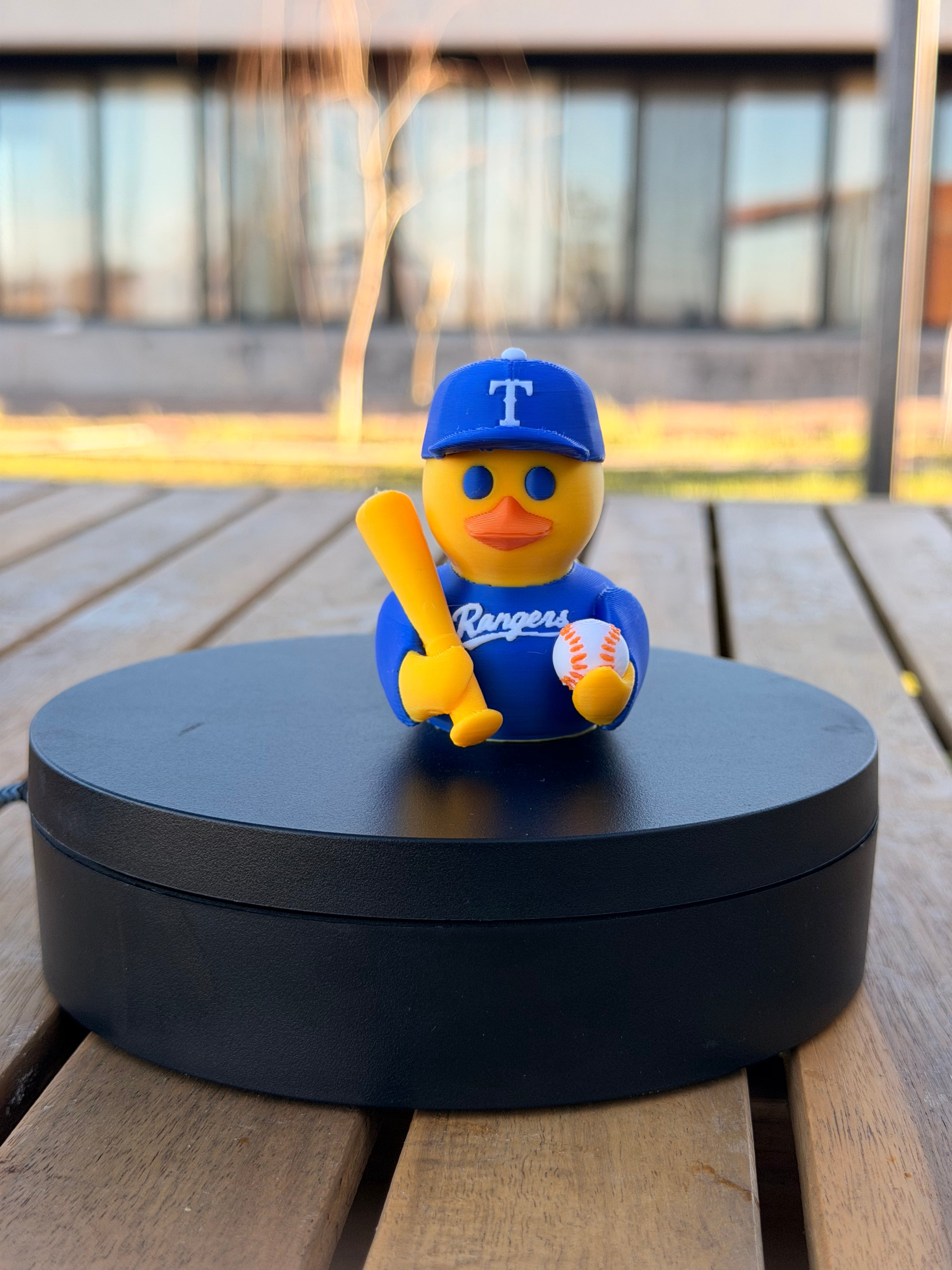 Texas Rangers Patito de Béisbol – Impreso en 3D Fan MLB Patito Coleccionable | Rangers Regalo Fan | Baseball Decoración de Tablero