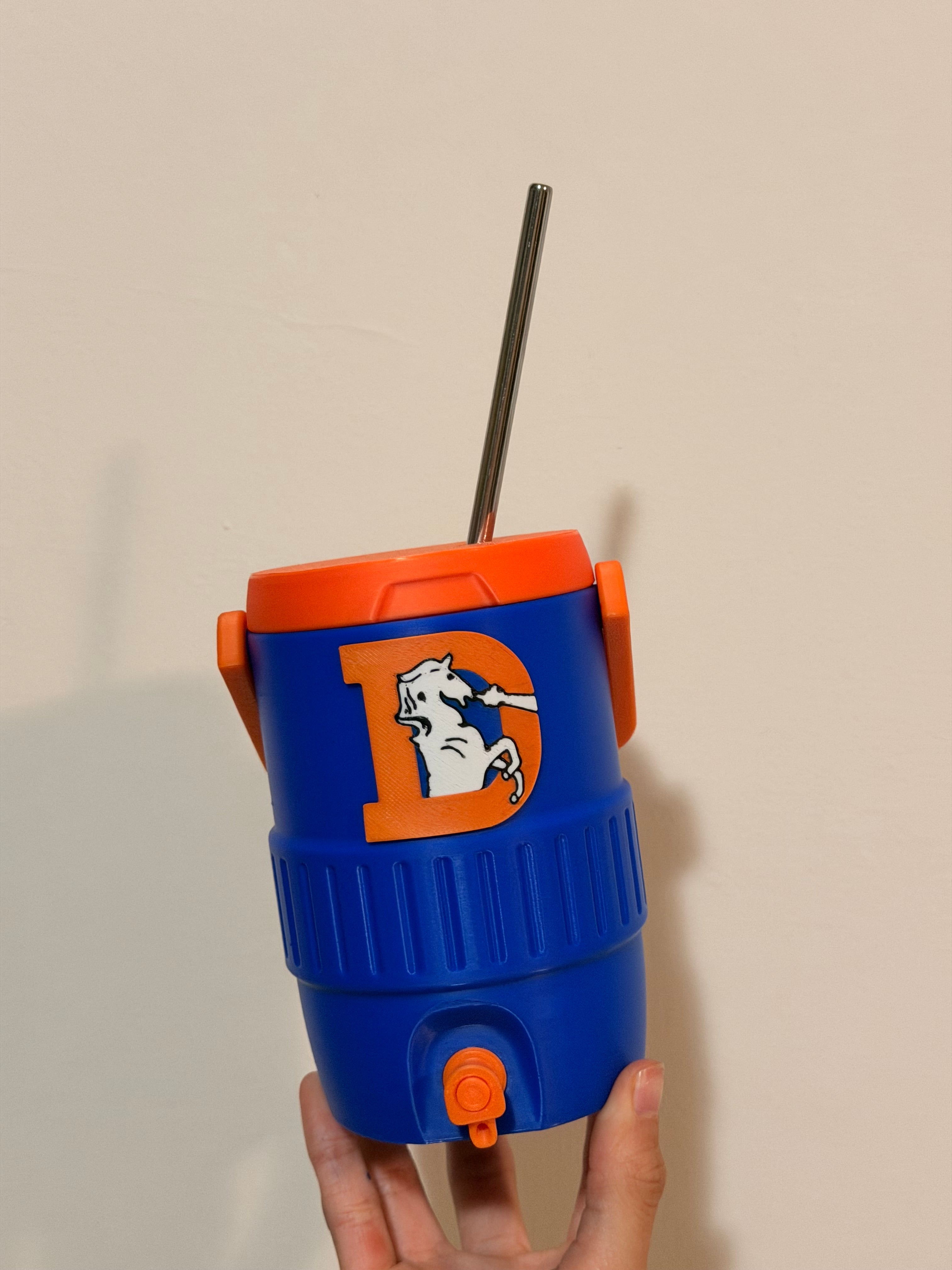 Denver Broncos Fan Koozie Logo Vintage – Enfriador de Lata 355ml Impreso en 3D