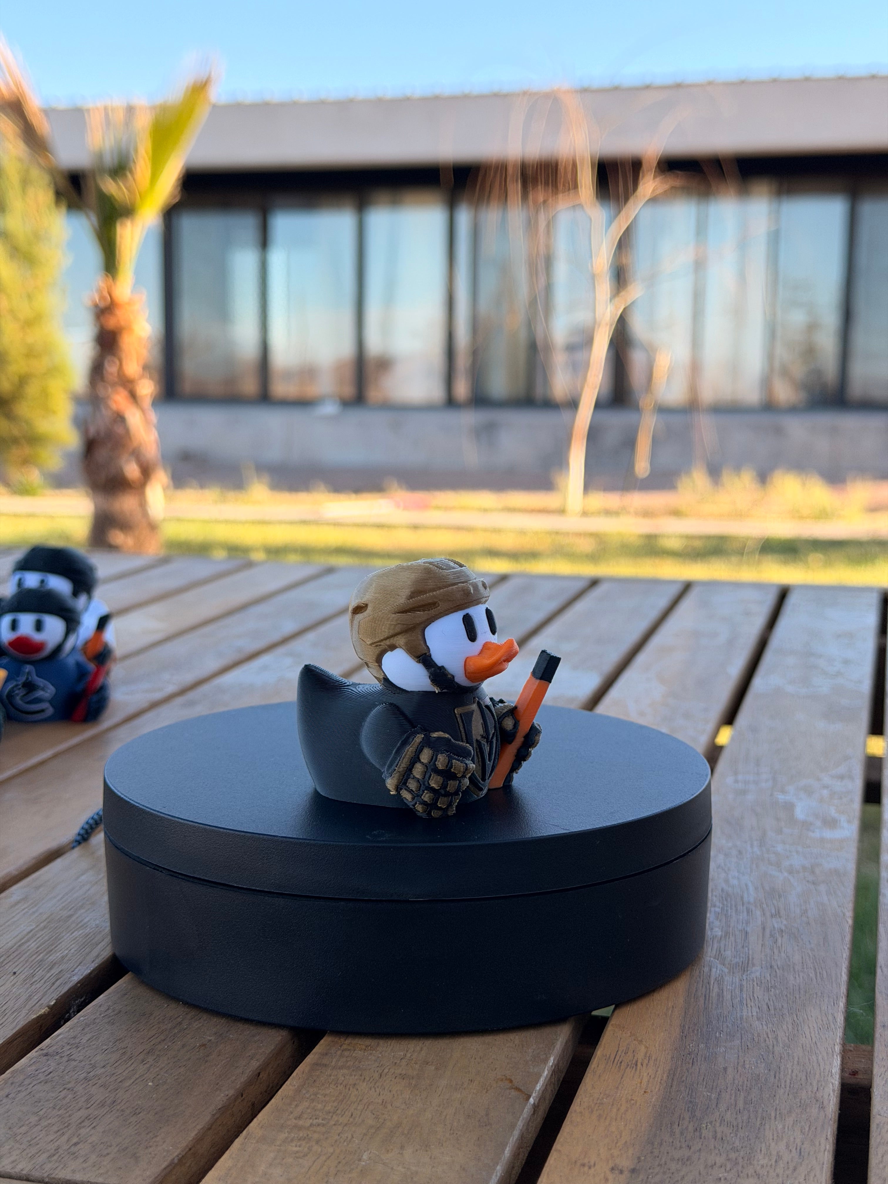 Vegas Golden Knights Patito de Hockey – Impreso en 3D Fan NHL Patito Coleccionable | Golden Knights Regalo Fan | Hockey Decoración de Tablero