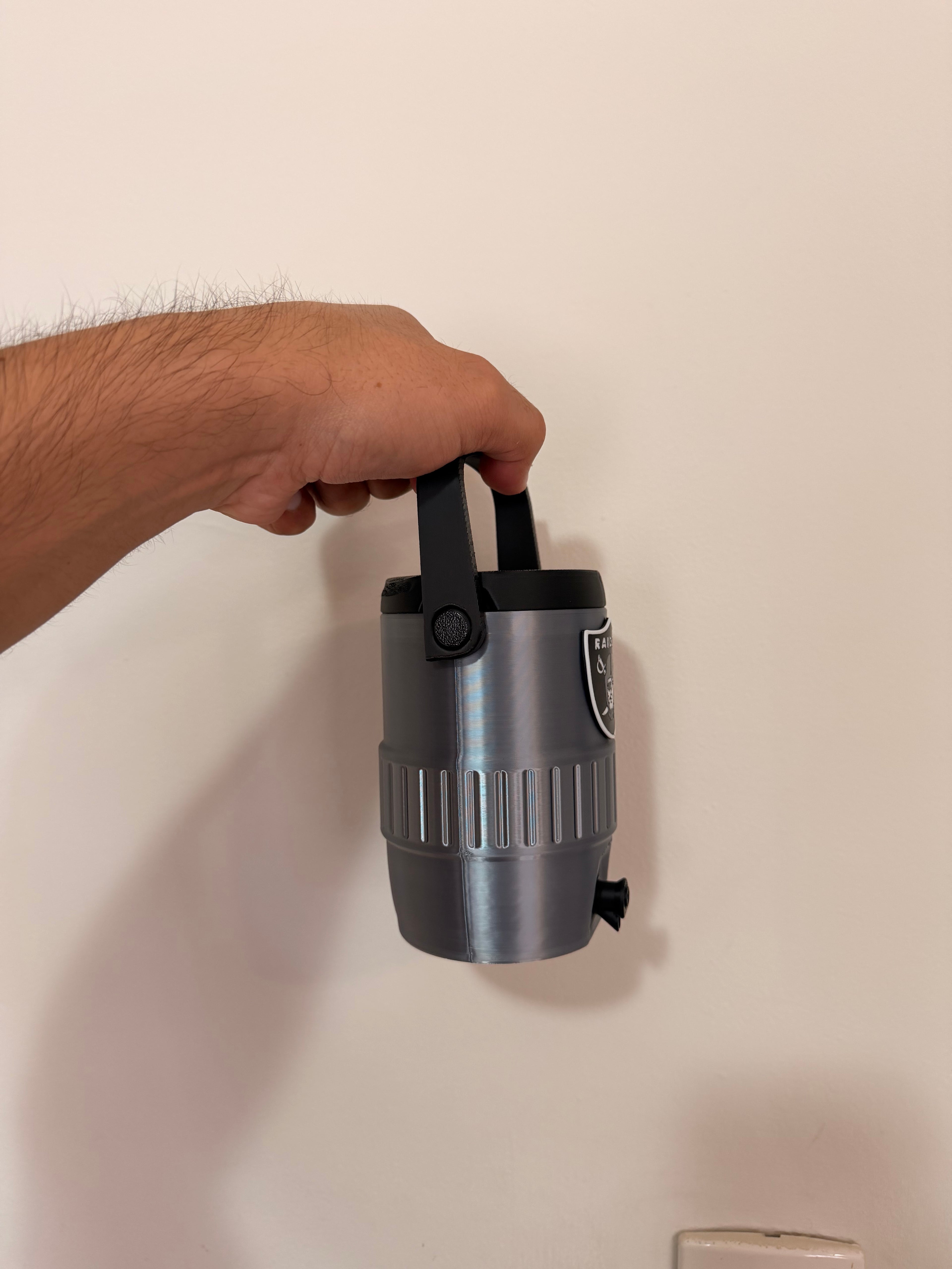Las Vegas Raiders Fan Koozie – Enfriador de Lata 355ml Impreso en 3D