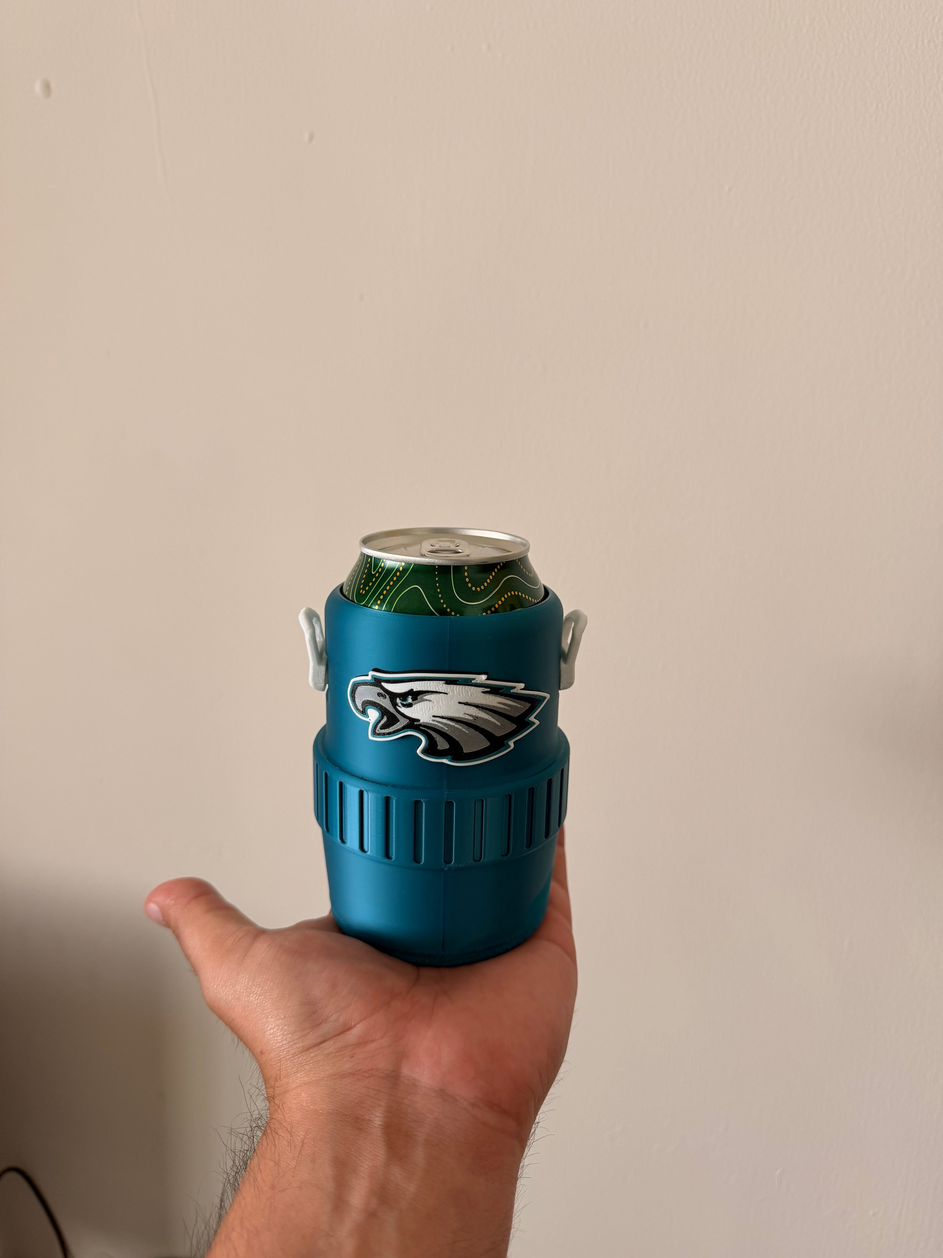 Philadelphia Eagles Fan Koozie – Enfriador de Lata 355ml Impreso en 3D