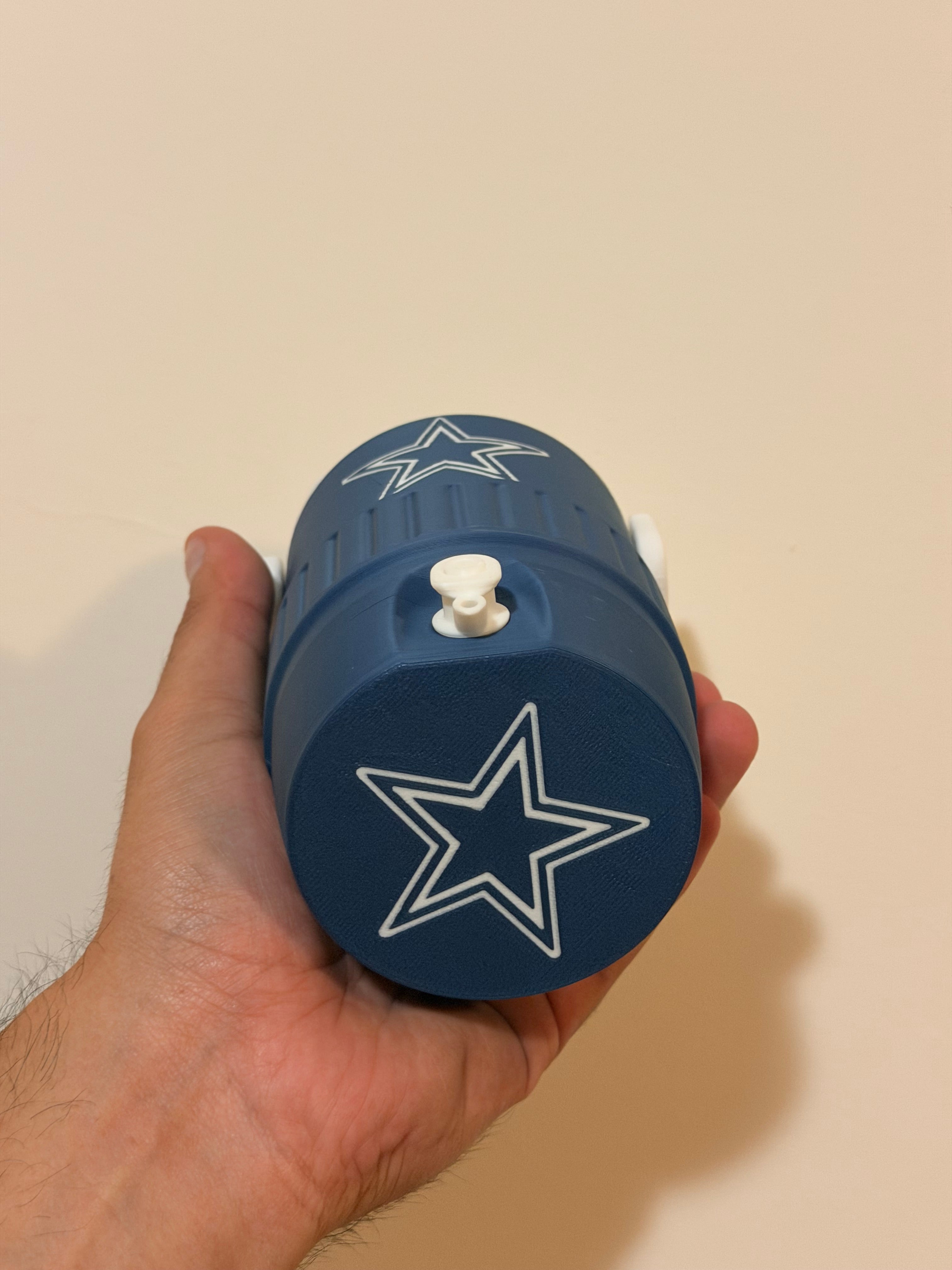 Dallas cowboys Fan Koozie – porta latas Latas355ml Impreso en 3D