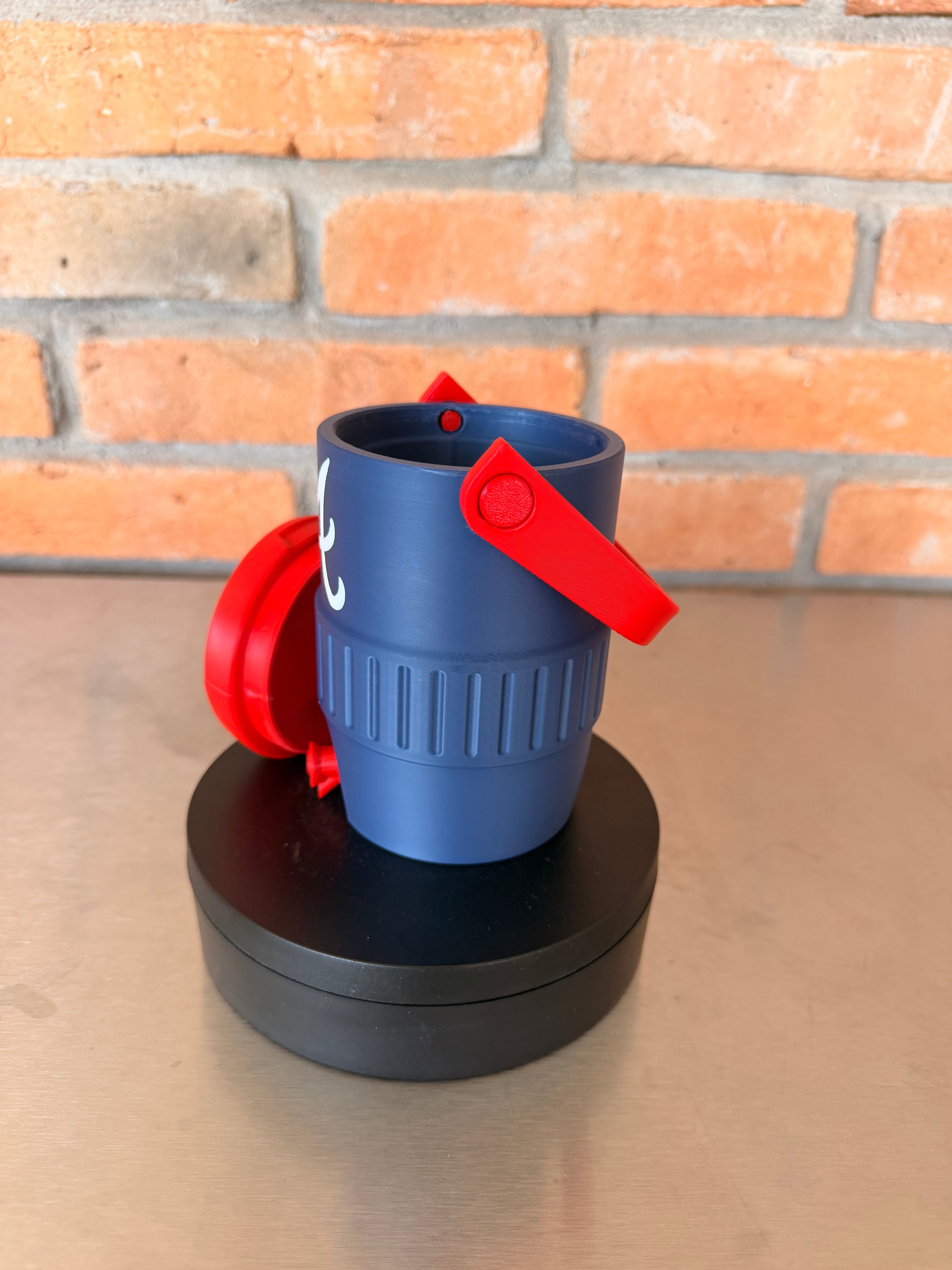 Atlanta Braves Fan Koozie – Enfriador de Lata 355ml Impreso en 3D